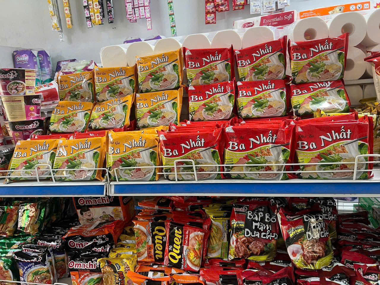 Ba Nhat Instant Pho Products Displayed on Retail Shelves